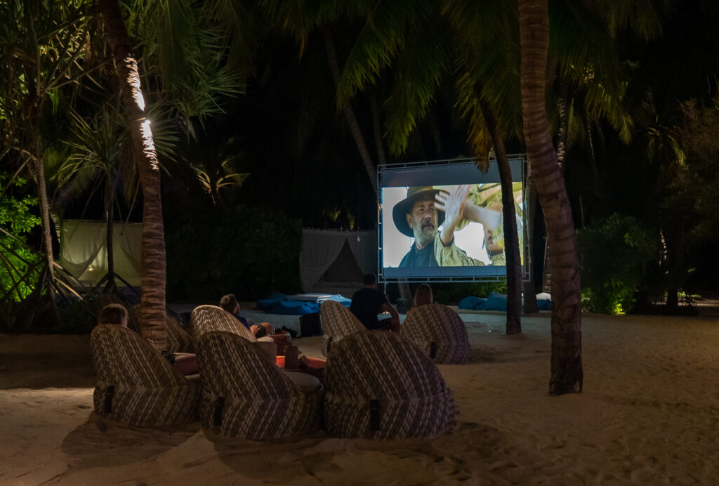 Malediven,Luxusurlaub,Velassaru Maldives,Strand,Kino,Open Air Kino,Filmeabend,Sand,Traumurlaub